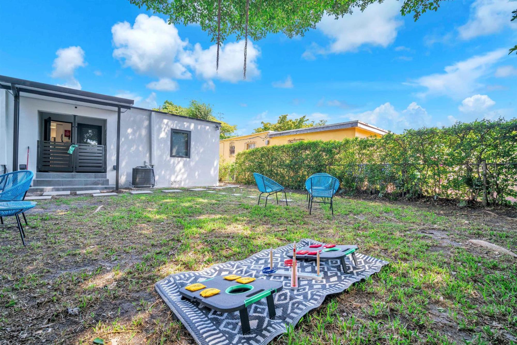 Roads - Ideal In - King - Bed Parking - Near Airport, Brickell, Coconut Grove, Little Havana, Wynwood & Calle 8 Apartamento *