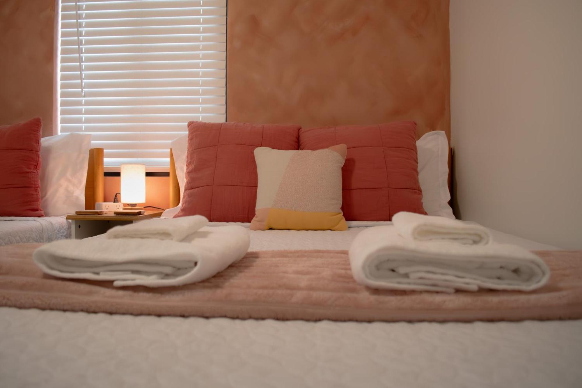 Roads - Ideal In - King - Bed Parking - Near Airport, Brickell, Coconut Grove, Little Havana, Wynwood & Calle 8 Apartamento